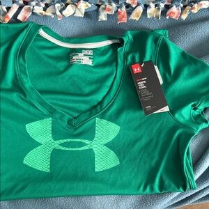 Under Armour Women's Teal V-Neck Tee